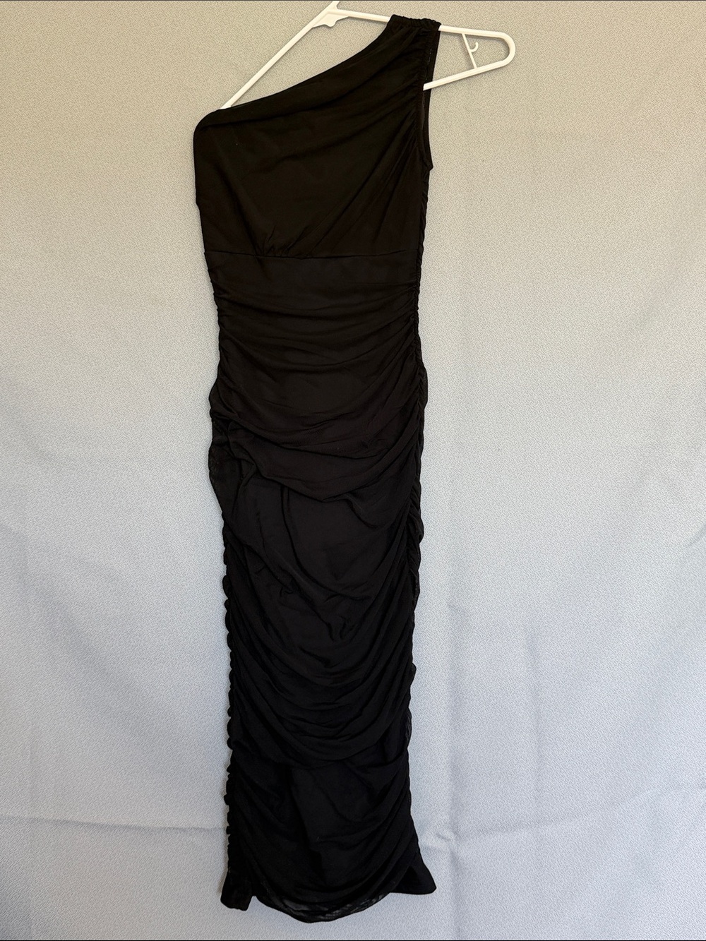 Black One-Shoulder Ruched Bodycon Dress